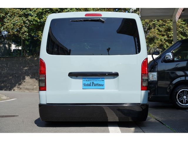 HIACE van 2WD