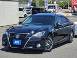 CROWN sedan hybrid