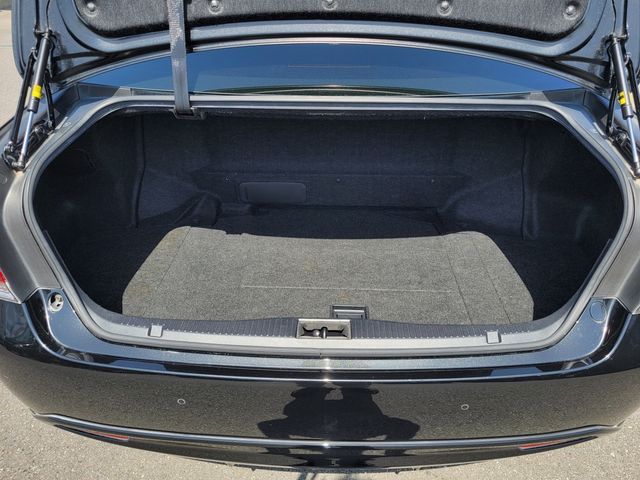 CROWN sedan hybrid