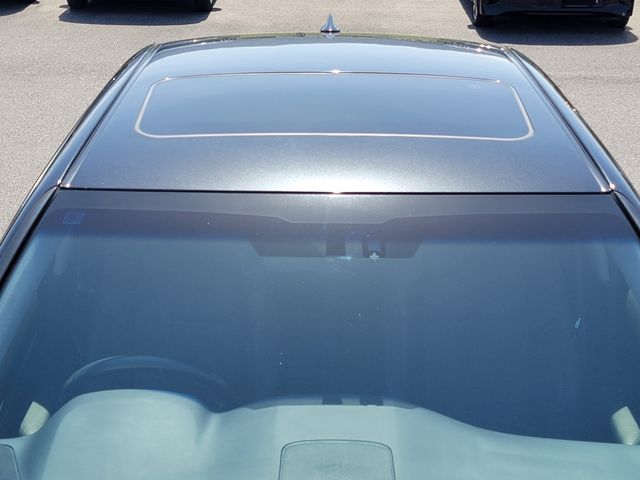 CROWN sedan hybrid