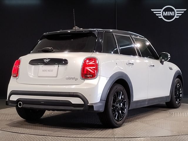 MINI COOPER D 5DOOR