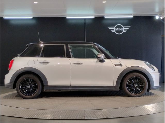 MINI COOPER D 5DOOR