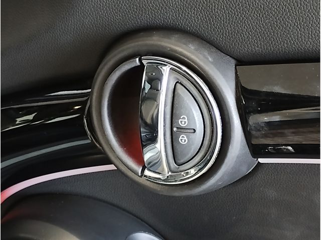 MINI COOPER D 5DOOR
