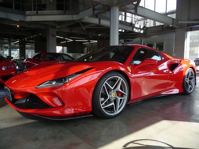FERRARI F8 Spider