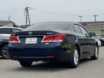 CROWN sedan hybrid