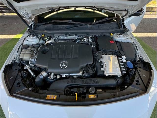 MERCEDES BENZ CLA Shooting Brake