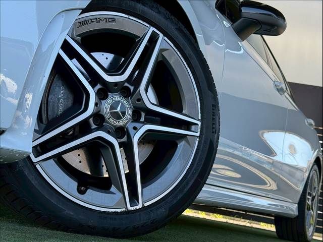 MERCEDES BENZ CLA Shooting Brake