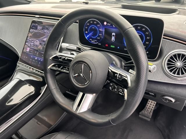 MERCEDES BENZ EQS