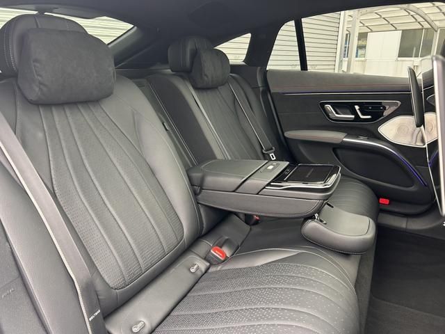 MERCEDES BENZ EQS