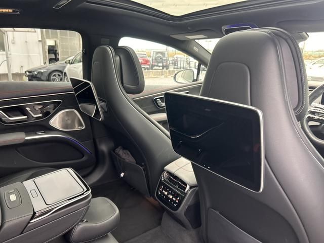 MERCEDES BENZ EQS
