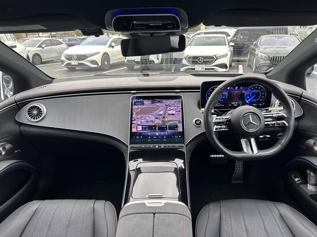 MERCEDES BENZ EQS