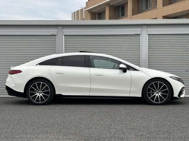 MERCEDES BENZ EQS