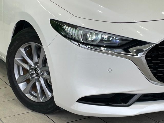 MAZDA3 SEDAN