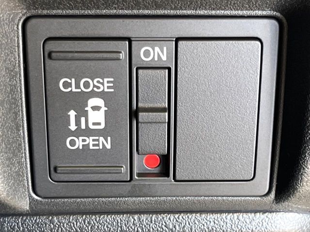 N BOX