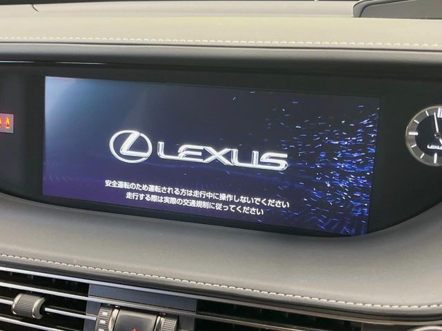 LEXUS LS500 4WD