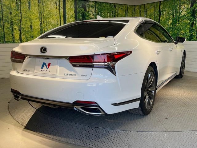 LEXUS LS500 4WD