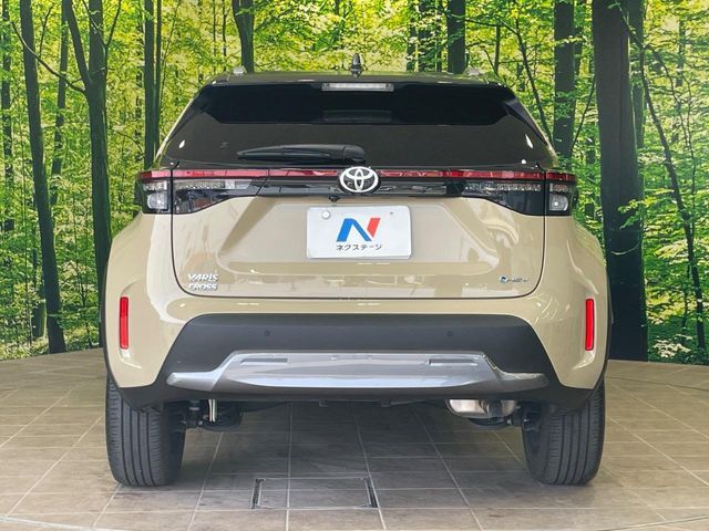YARIS CROSS HYBRID