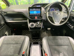 VOXY HYBRID