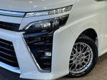 VOXY HYBRID
