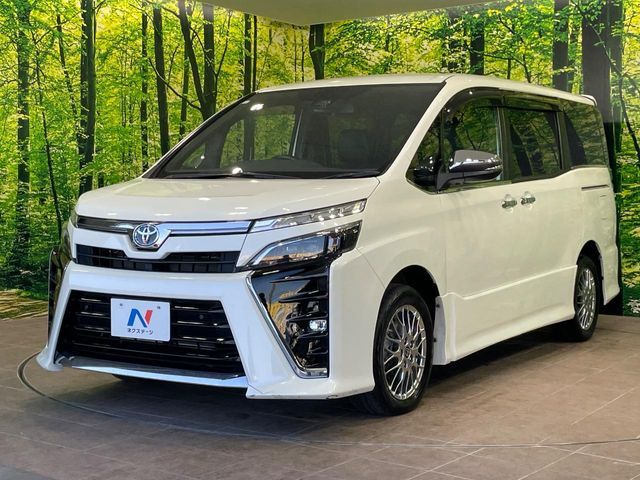 VOXY HYBRID