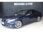 CROWN sedan hybrid