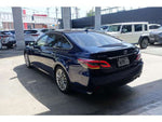 CROWN sedan hybrid