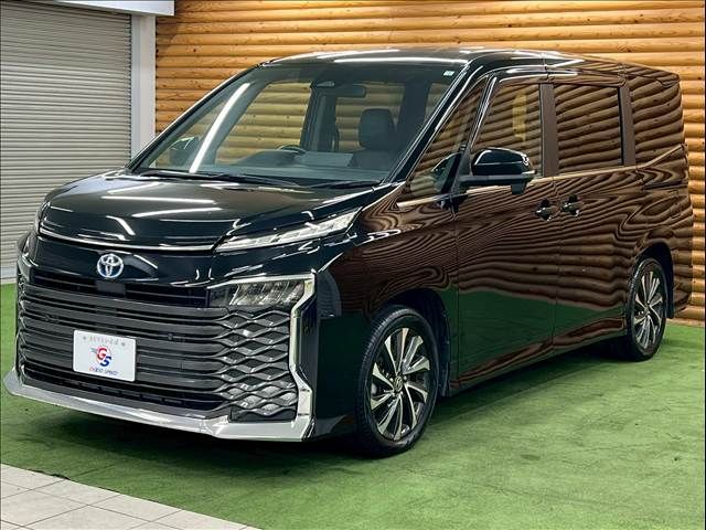 VOXY HYBRID