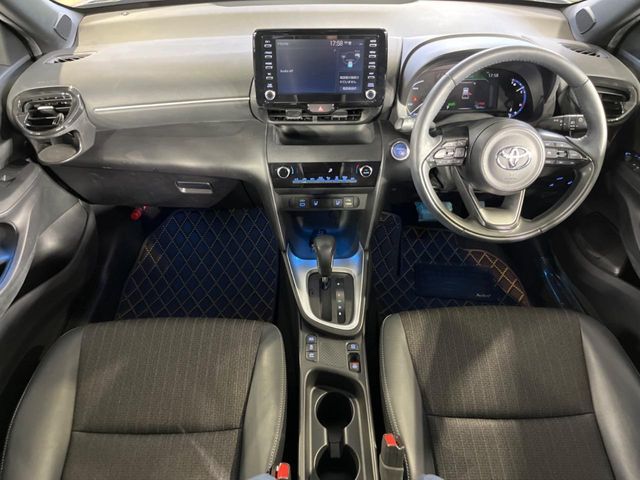YARIS CROSS HYBRID