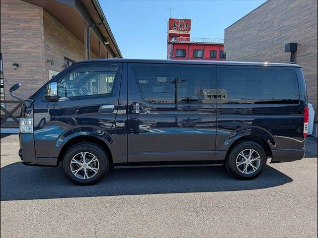 HIACE van 4WD