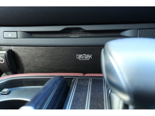 LEXUS LS500h 4WD