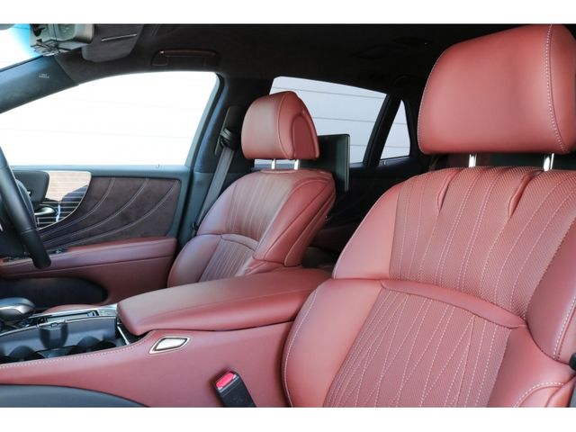LEXUS LS500h 4WD