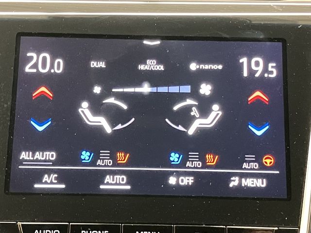 CROWN sedan hybrid