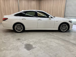 CROWN sedan hybrid