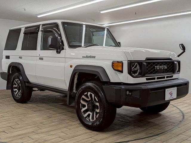 LANDCRUISER 70