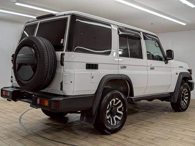 LANDCRUISER 70