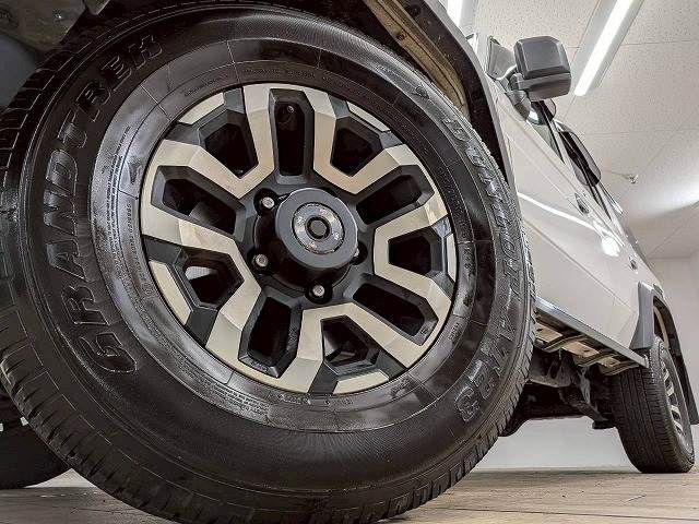 LANDCRUISER 70