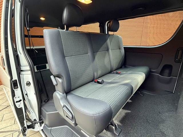 HIACE van 4WD