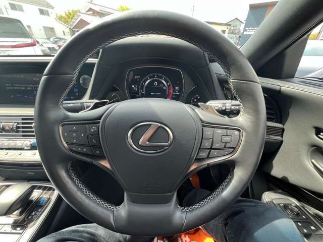 LEXUS LS500