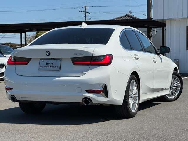 BMW 3 Series sedan