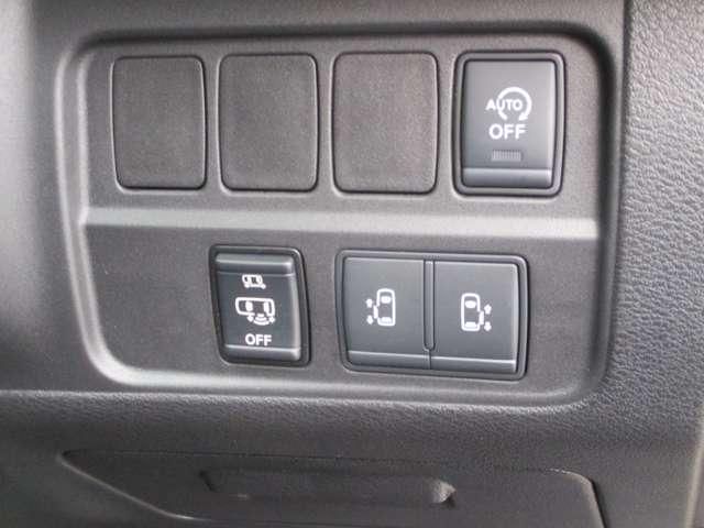 SERENA S-HYBRID 4WD