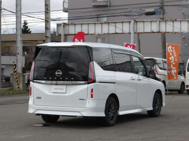 SERENA  WG 4WD