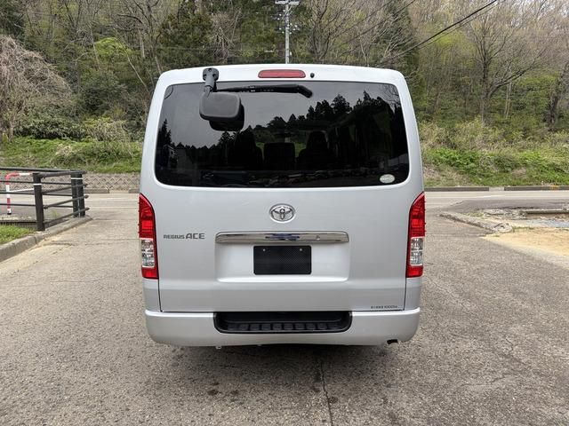 HIACE van 2WD