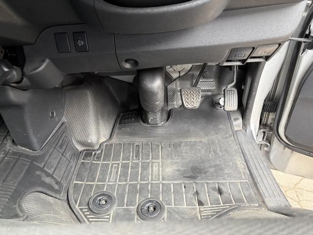 HIACE van 2WD