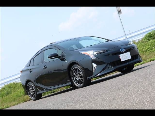 PRIUS 4WD