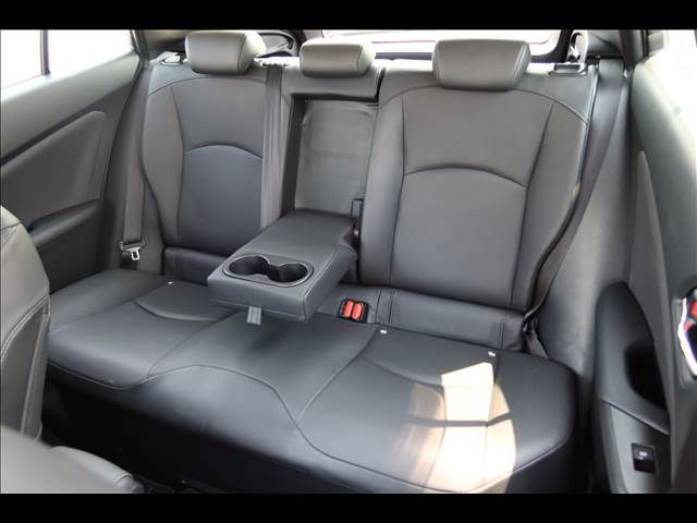 PRIUS 4WD
