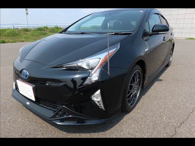 PRIUS 4WD