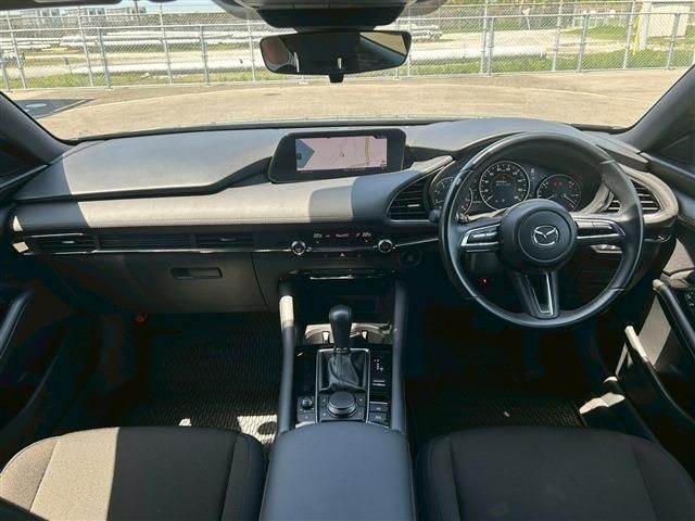 MAZDA3 FASTBACK