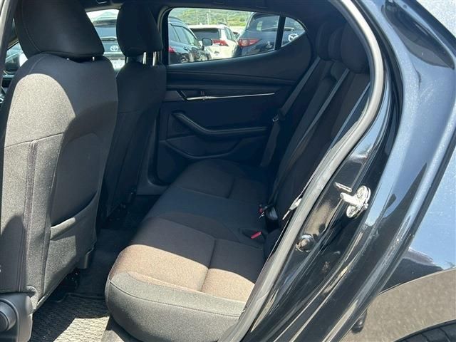 MAZDA3 FASTBACK