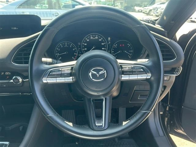 MAZDA3 FASTBACK