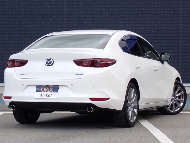 MAZDA3 SEDAN